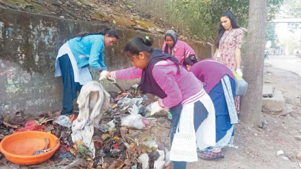 स्वच्छ भारत अभियान के अंतर्गत विशेष स्वच्छता कार्यक्रम