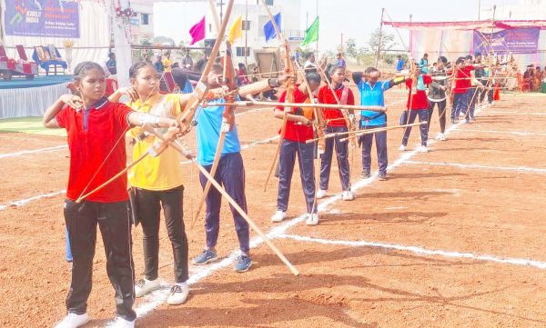 राज्य तीरंदाजी स्पर्धा एकलव्य विद्यालय भोरिंग में, जिले के  8 खिलाडिय़ों ने जीते पदक