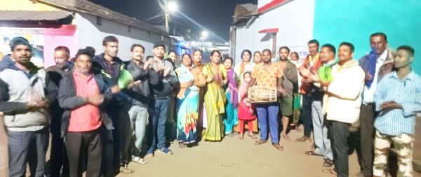 घर-घर पहुंच रही राम भक्तों की टोली