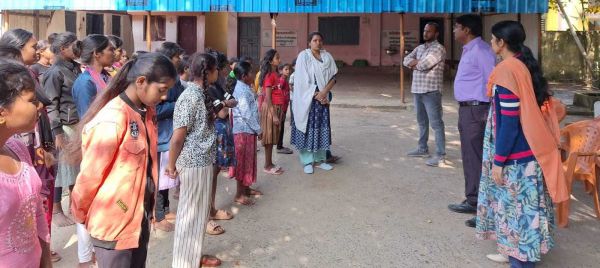 धरमपुरा स्थित महात्मा गांधी कन्या आश्रम का निरीक्षण