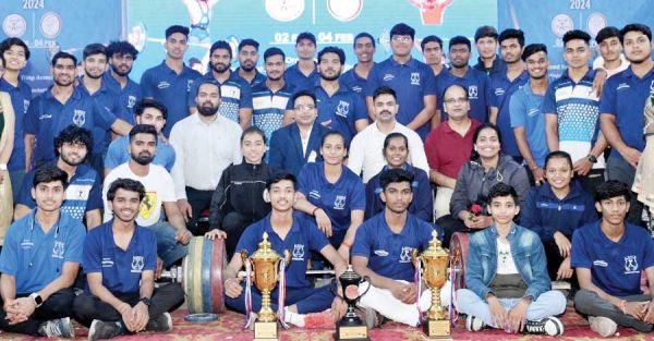 स्टेट वेट लिफ्टिंग चैंपियनशिप में पुरुष 9वीं बार और रायपुर की महिलाएं पहली बार विजेता