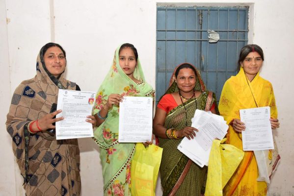 महतारी वंदन योजना : जिले में अब तक पौने दो लाख महिलाओं ने जमा किया आवेदन