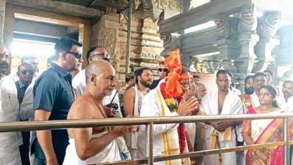 साय ने तेलंगाना के भद्राचलम में श्री सीतारामचंद्र स्वामी मंदिर में की पूजा