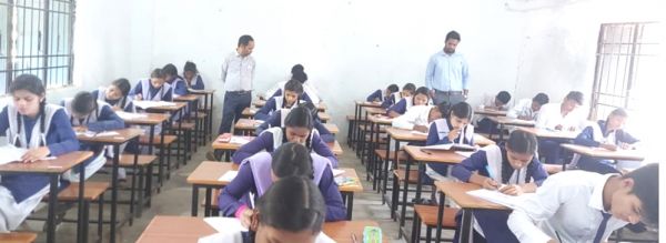 परीक्षा केंद्रों  का औचक निरीक्षण, नकल प्रकरण नहीं