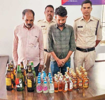 अवैध शराब बिक्री, 2 गिरफ्तार