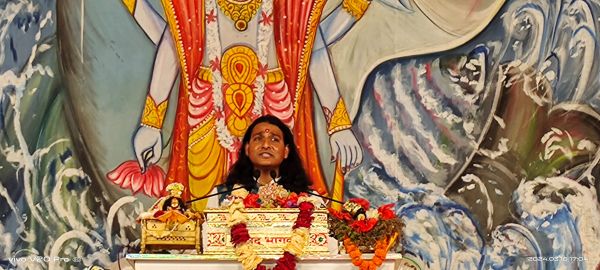 हमें अपने जीवन में धर्म रुपी धन कमाना चाहिए, वही हमारे जीवन को धन्य बनाता है-पंडित हिमांशु कृष्ण भारद्वाज