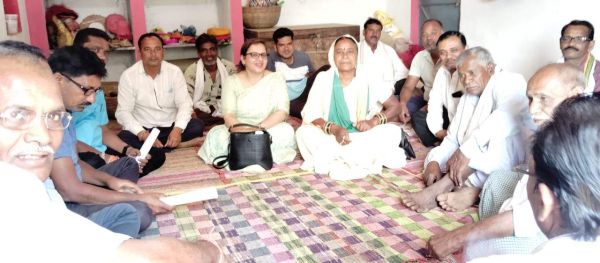 भूपेश बघेल को जीताने डोंगरगांव विस में महिला कांग्रेस ने लिया संकल्प - रूबीना