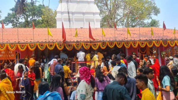 देवी मंदिरों व शक्तिपीठों में मनोकामना ज्योति कलश प्रज्जवलित, श्रद्धालुओं की उमड़ी भीड़