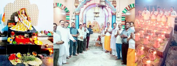 नवरात्र पर देवी मंदिरों  में उमड़ी भीड़