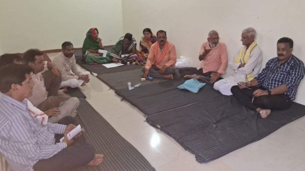 तुलसी जयंती पर कान्यकुब्ज भवन में बैठक