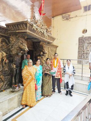 महामाया मंदिर में लक्ष्मी ध्रुव ने की पूजा-अर्चना