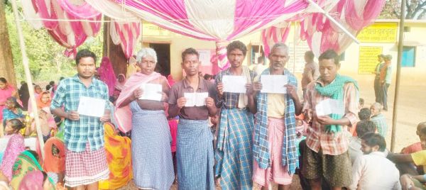चुनचुना -पुंदाग के ग्रामीणों ने  लोकतंत्र के महापर्व में लिया हिस्सा