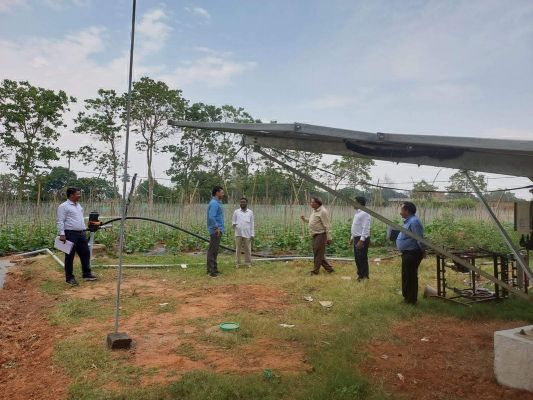 क्रेडा सीईओ ने गांवों में स्थापित सौर संयंत्रों का किया निरीक्षण
