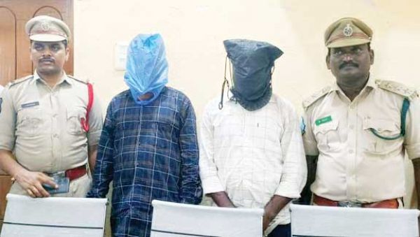 तेंदुए की खाल संग बीजापुर के दो तस्करों को तेलंगाना पुलिस ने पकड़ा