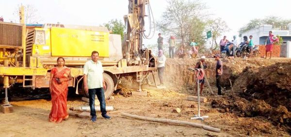 मोतीपुर में नवीन बोर खनन से पेयजल की समस्या हुई दूर