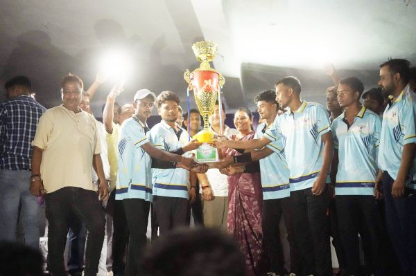नॉकआउट क्रिकेट स्पर्धा का समापन, यंग तिरंगा जशपुर बनी विजेता
