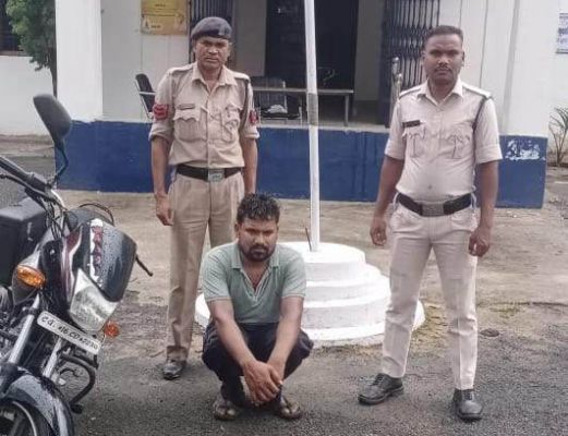 दोपहिया चोरी का आरोपी गिरफ्तार