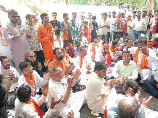 लंगूरवीर मंदिर को कब्जा मुक्त करवाने राष्ट्रीय बजरंग दल ने खोला मोर्चा