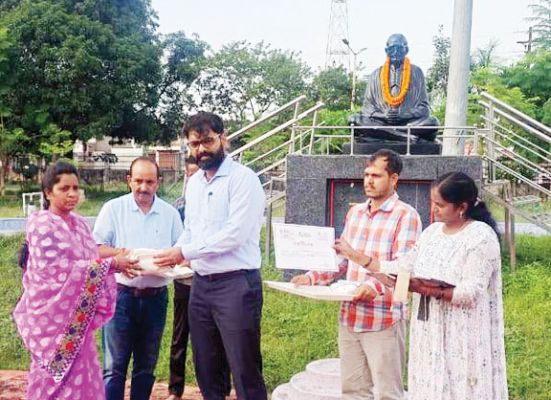  स्वच्छाग्राहियों का सम्मान