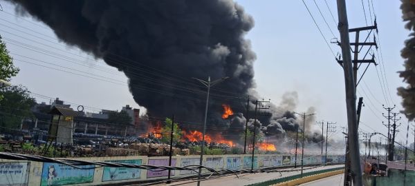 राजधानी के गुढिय़ारी के सीएसईबी में लगी आग