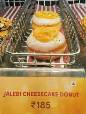 डोनट जलेबी चीजकेक हिंदुस्तान में