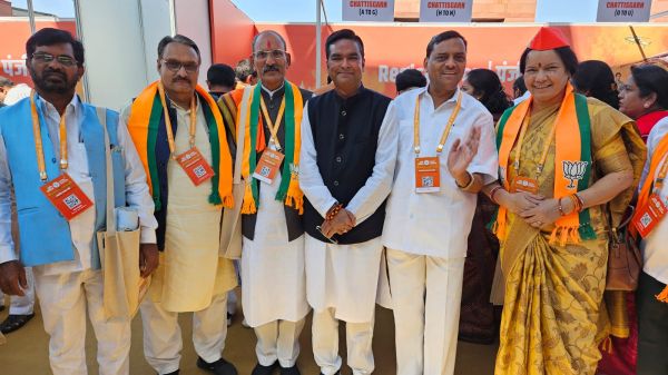 रायपुर। दिल्ली में शुरू हुए भाजपा के राष्ट्रीय परिषद की बैठक में छत्तीसगढ़ के नेताओं की झलकियां